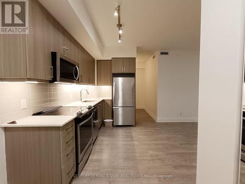 529 - 591 Sheppard Avenue E, Toronto (Bayview Village), ON - Indoor Photo Showing Kitchen With Upgraded Kitchen