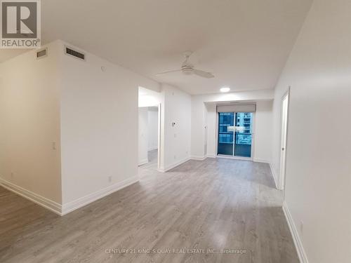 529 - 591 Sheppard Avenue E, Toronto (Bayview Village), ON - Indoor Photo Showing Other Room