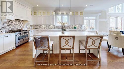 19 Parker Avenue, Richmond Hill (Oak Ridges), ON - Indoor Photo Showing Kitchen With Upgraded Kitchen