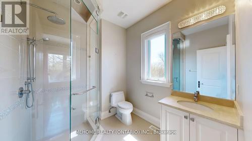 19 Parker Avenue, Richmond Hill (Oak Ridges), ON - Indoor Photo Showing Bathroom