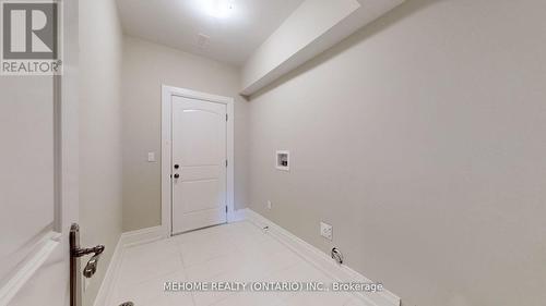 19 Parker Avenue, Richmond Hill (Oak Ridges), ON - Indoor Photo Showing Other Room