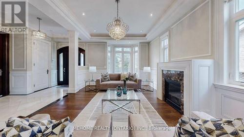 19 Parker Avenue, Richmond Hill (Oak Ridges), ON - Indoor Photo Showing Living Room With Fireplace