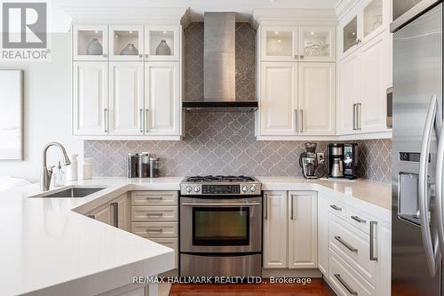 3114 Cardross Court, Oakville (Palermo West), ON - Indoor Photo Showing Kitchen With Upgraded Kitchen