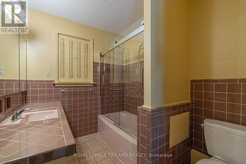 74 Wychwood Park, London, ON - Indoor Photo Showing Bathroom