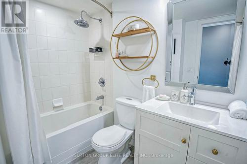 907 - 50 Lynn Williams Street, Toronto (Niagara), ON - Indoor Photo Showing Bathroom