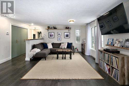 317575 3Rd Line, Meaford, ON - Indoor Photo Showing Living Room