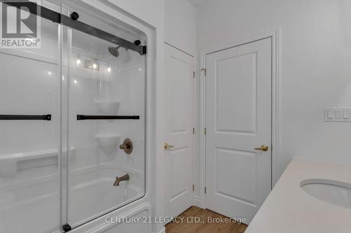 245 Mill Pond Place, Kingston, ON - Indoor Photo Showing Bathroom