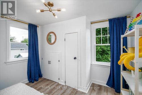 58 Raleigh Street, Brantford, ON - Indoor Photo Showing Bedroom