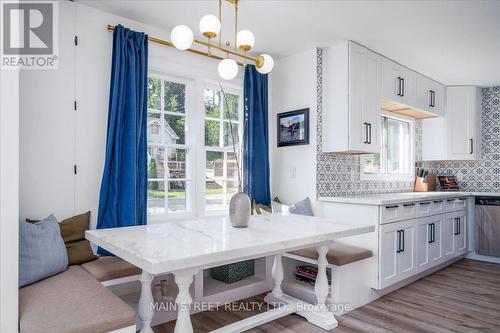 58 Raleigh Street, Brantford, ON - Indoor Photo Showing Kitchen With Upgraded Kitchen