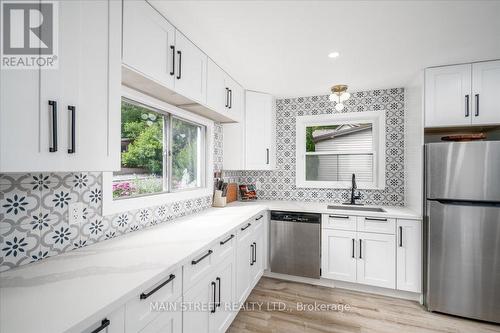 58 Raleigh Street, Brantford, ON - Indoor Photo Showing Kitchen With Stainless Steel Kitchen With Upgraded Kitchen