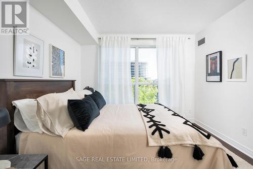 309 - 60 Fairfax Crescent, Toronto (Clairlea-Birchmount), ON - Indoor Photo Showing Bedroom