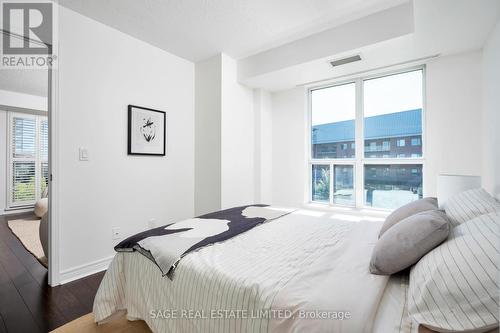 309 - 60 Fairfax Crescent, Toronto (Clairlea-Birchmount), ON - Indoor Photo Showing Bedroom