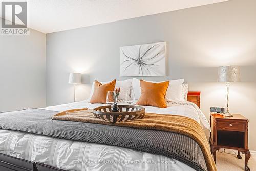 94 Valmont Street, Hamilton (Ancaster), ON - Indoor Photo Showing Bedroom