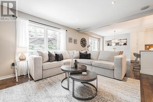 94 Valmont Street, Hamilton (Ancaster), ON - Indoor Photo Showing Living Room