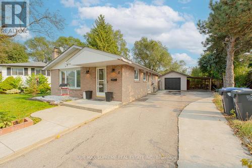 8 Esplanade Road, Brampton (Southgate), ON - Outdoor