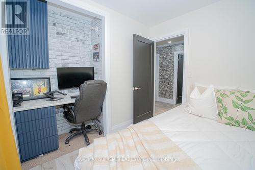 8 Esplanade Road, Brampton, ON - Indoor Photo Showing Office