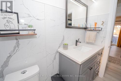 8 Esplanade Road, Brampton (Southgate), ON - Indoor Photo Showing Bathroom