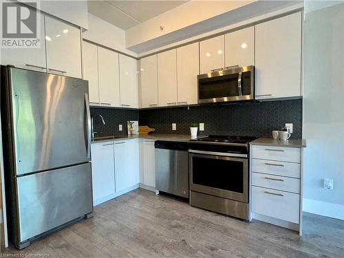 15 Prince Albert Boulevard Unit# 213, Kitchener, ON - Indoor Photo Showing Kitchen