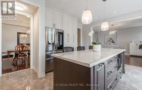 43 Valleyscape Trail, Caledon, ON - Indoor Photo Showing Kitchen