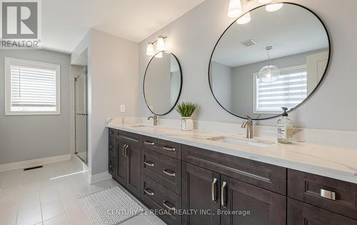 43 Valleyscape Trail, Caledon, ON - Indoor Photo Showing Bathroom