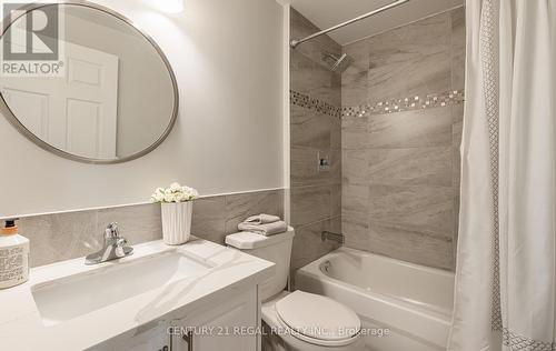 43 Valleyscape Trail, Caledon, ON - Indoor Photo Showing Bathroom