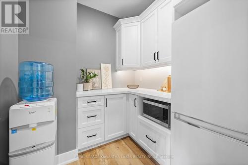 10 King Street, Kawartha Lakes, ON - Indoor Photo Showing Kitchen