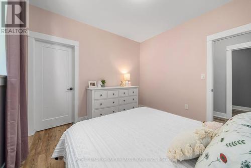 10 King Street, Kawartha Lakes, ON - Indoor Photo Showing Bedroom