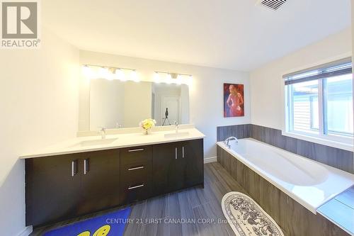 2064 Tribalwood Street, London, ON - Indoor Photo Showing Bathroom