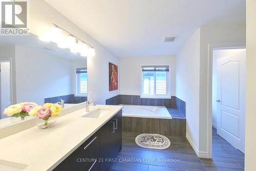 2064 Tribalwood Street, London, ON - Indoor Photo Showing Bathroom