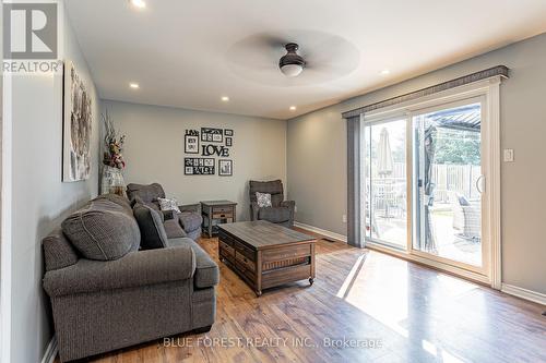 122 St. Clair Crescent, London, ON - Indoor