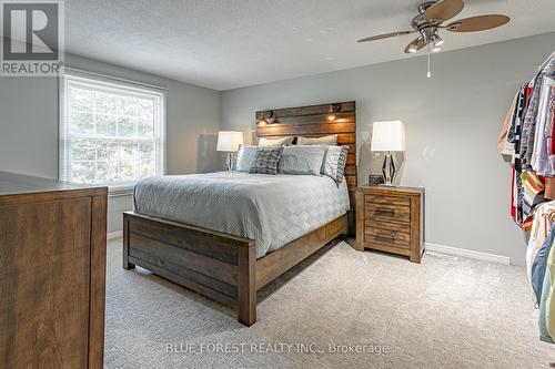 122 St. Clair Crescent, London, ON - Indoor Photo Showing Bedroom