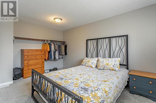 122 St. Clair Crescent, London, ON - Indoor Photo Showing Bedroom