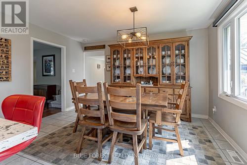 122 St. Clair Crescent, London, ON - Indoor Photo Showing Dining Room