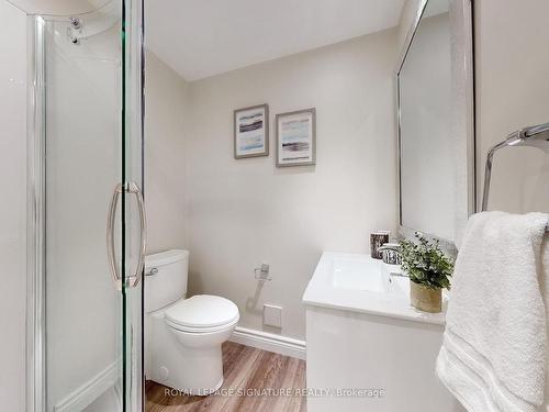 1227 Cedarcroft Cres, Pickering, ON - Indoor Photo Showing Bathroom