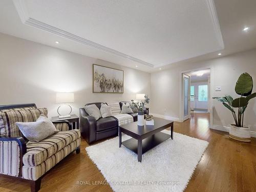 1227 Cedarcroft Cres, Pickering, ON - Indoor Photo Showing Living Room