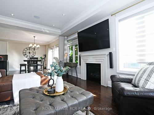 5 Sundew Lane, Richmond Hill, ON - Indoor Photo Showing Living Room With Fireplace