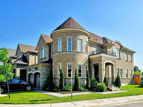 5 Sundew Lane, Richmond Hill, ON - Outdoor With Facade