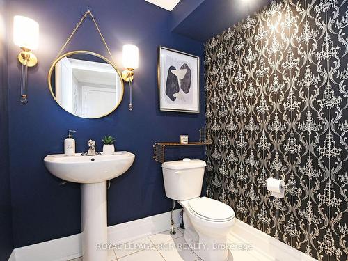 5 Sundew Lane, Richmond Hill, ON - Indoor Photo Showing Bathroom