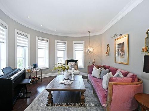 5 Sundew Lane, Richmond Hill, ON - Indoor Photo Showing Living Room