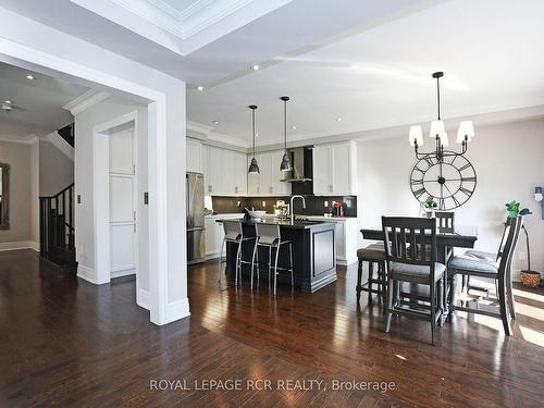 5 Sundew Lane, Richmond Hill, ON - Indoor Photo Showing Dining Room