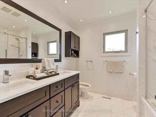 3417 Sanderling Cres, Mississauga, ON - Indoor Photo Showing Bathroom