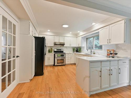 3417 Sanderling Cres, Mississauga, ON - Indoor Photo Showing Kitchen