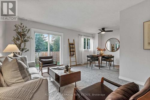 17 - 700 Harmony Road N, Oshawa (Pinecrest), ON - Indoor Photo Showing Living Room