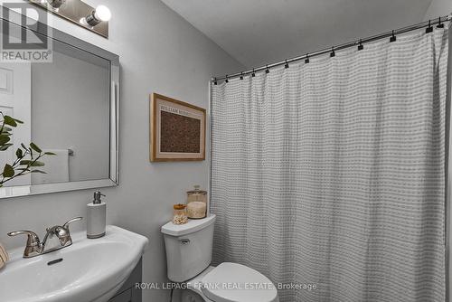 17 - 700 Harmony Road N, Oshawa (Pinecrest), ON - Indoor Photo Showing Bathroom