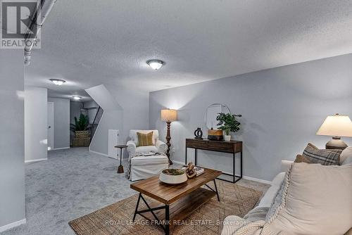 17 - 700 Harmony Road N, Oshawa (Pinecrest), ON - Indoor Photo Showing Living Room