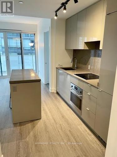 2501 - 7 Grenville Street, Toronto, ON - Indoor Photo Showing Kitchen