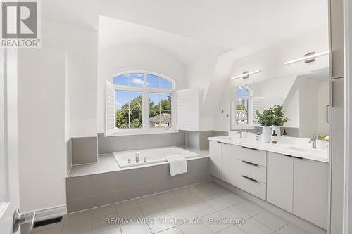 133A Finch Avenue E, Toronto (Willowdale East), ON - Indoor Photo Showing Bathroom