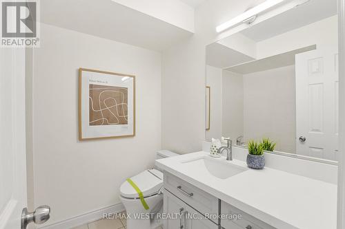 133A Finch Avenue E, Toronto (Willowdale East), ON - Indoor Photo Showing Bathroom