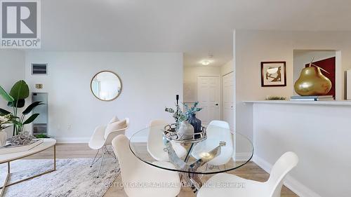 810 - 28 Pemberton Avenue, Toronto (Newtonbrook East), ON - Indoor Photo Showing Dining Room