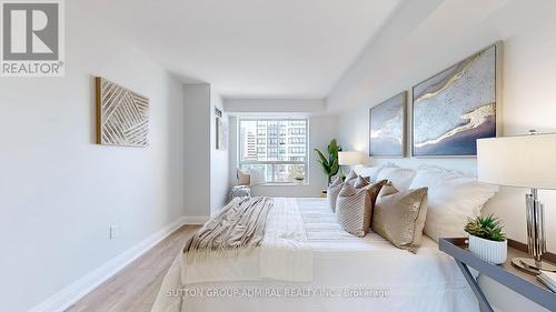 810 - 28 Pemberton Avenue, Toronto (Newtonbrook East), ON - Indoor Photo Showing Bedroom